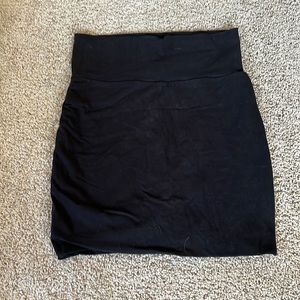 Size medium stretchy skirt